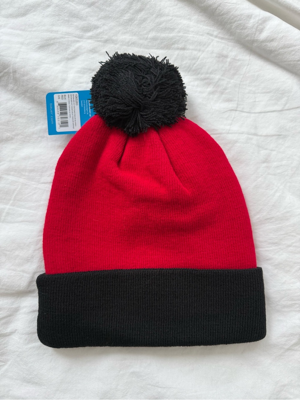 Team Canada Toque! - Picture 2 of 2